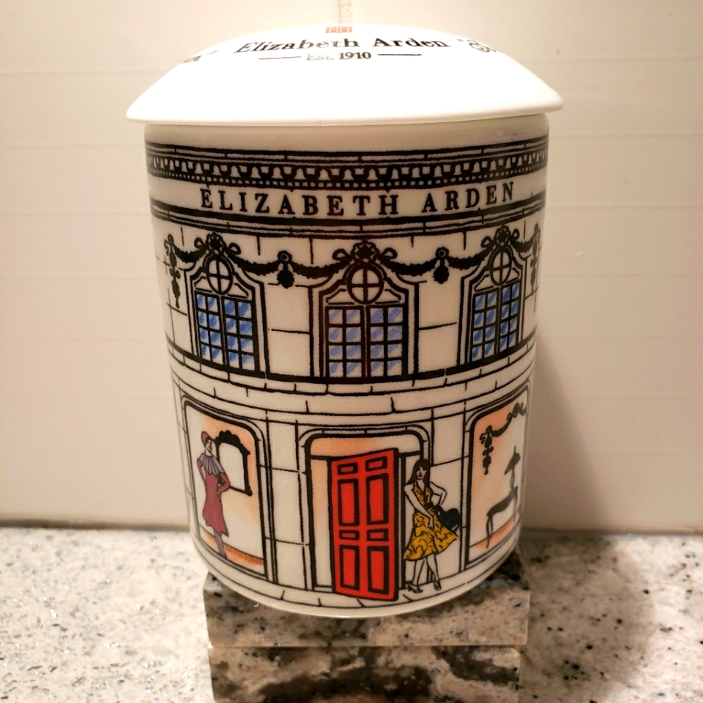 Elizabeth Arden Anniversary candle.